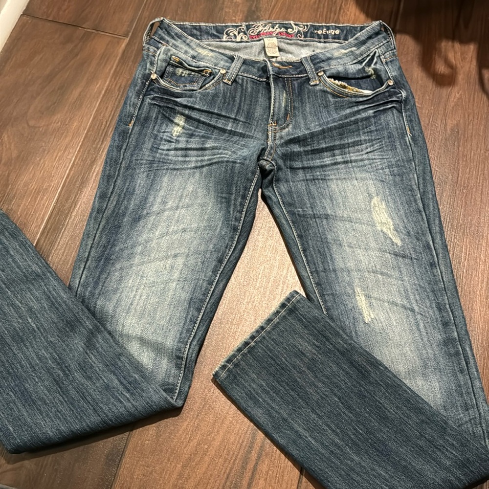 Women’s flirty refuge jeans